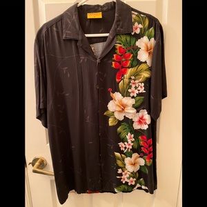 Lot of 3 Hawaiian Shirts various brands ———-2 size Small 1 size Medium